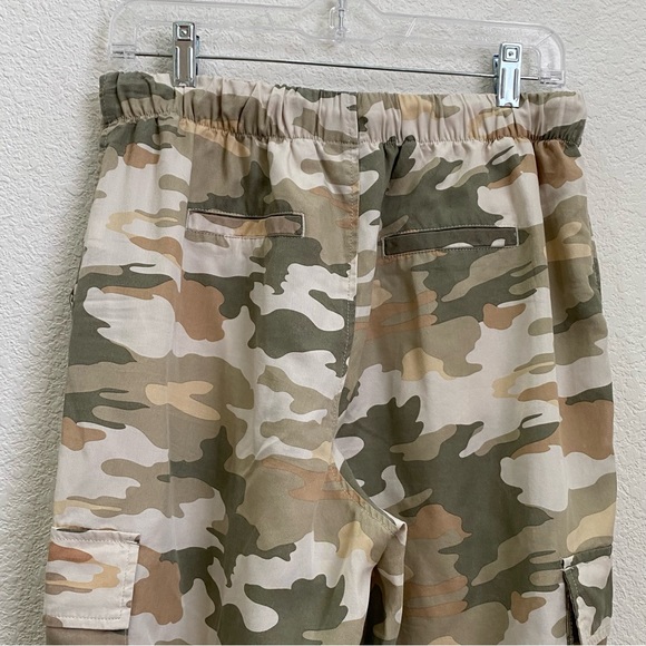 UNIVERSAL THREAD 100% Lyocell Camo Camouflage Soft Cargo Pants Size 4 - Picture 5 of 11